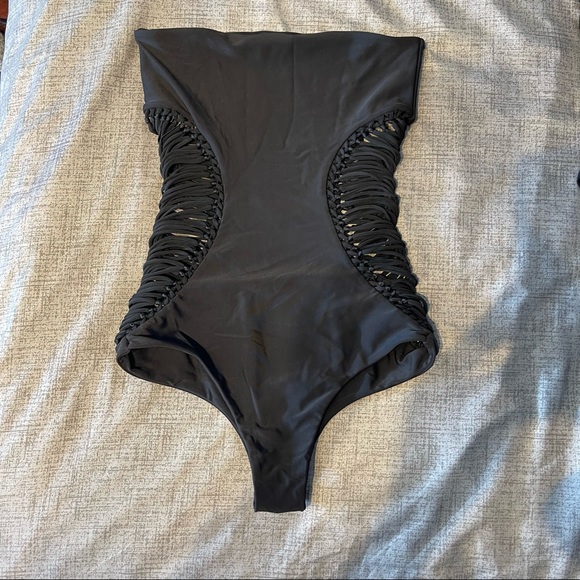 Mikoh Galapagos Black One Piece Bikini - Picture 4 of 4